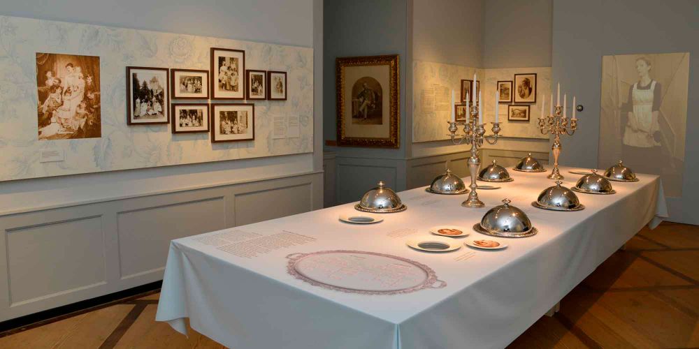 Oberhofen castle dining room