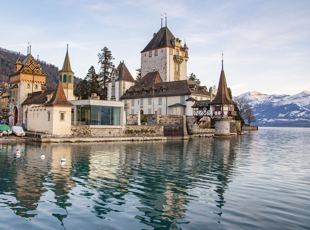 Oberhofen Castle for antique lovers